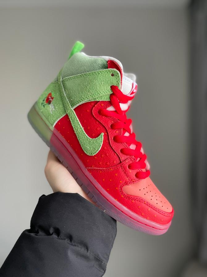 Купить безопасно Nike SB Dunk High Pro Strawberry Cough | themarket