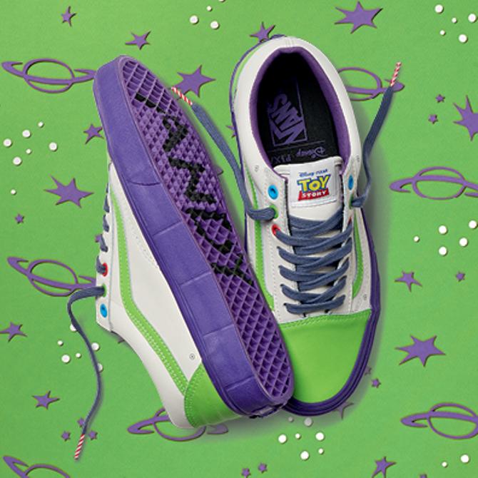 Buzz lightyear outlet vans on foot