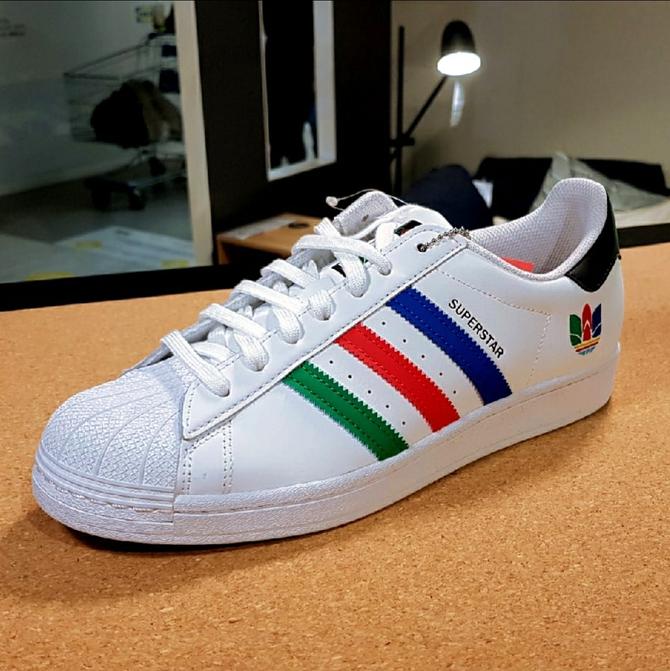 Adidas Adidas Superstar La marque aux 3 bandes themarket