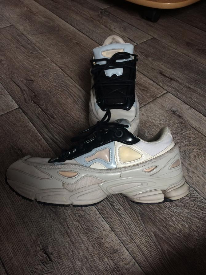 Raf simons best sale ozweego 3 cream